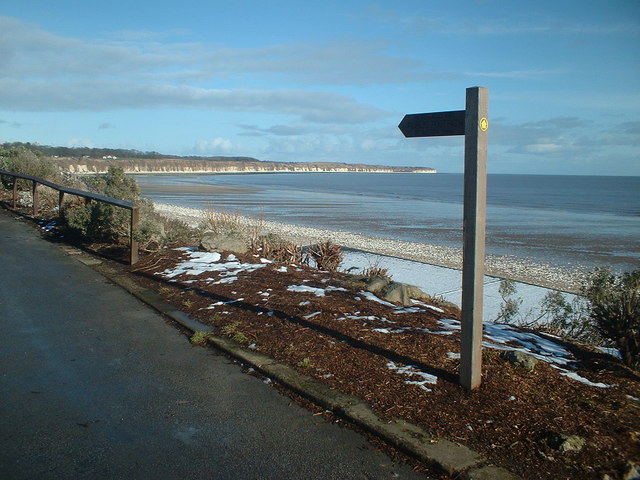 File:Footpath Waymarker North beach - geograph.org.uk - 1208055.jpg