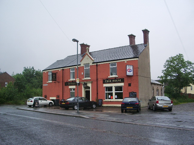 File:Former Oddfellows' Arms now called the Office - geograph.org.uk - 877727.jpg