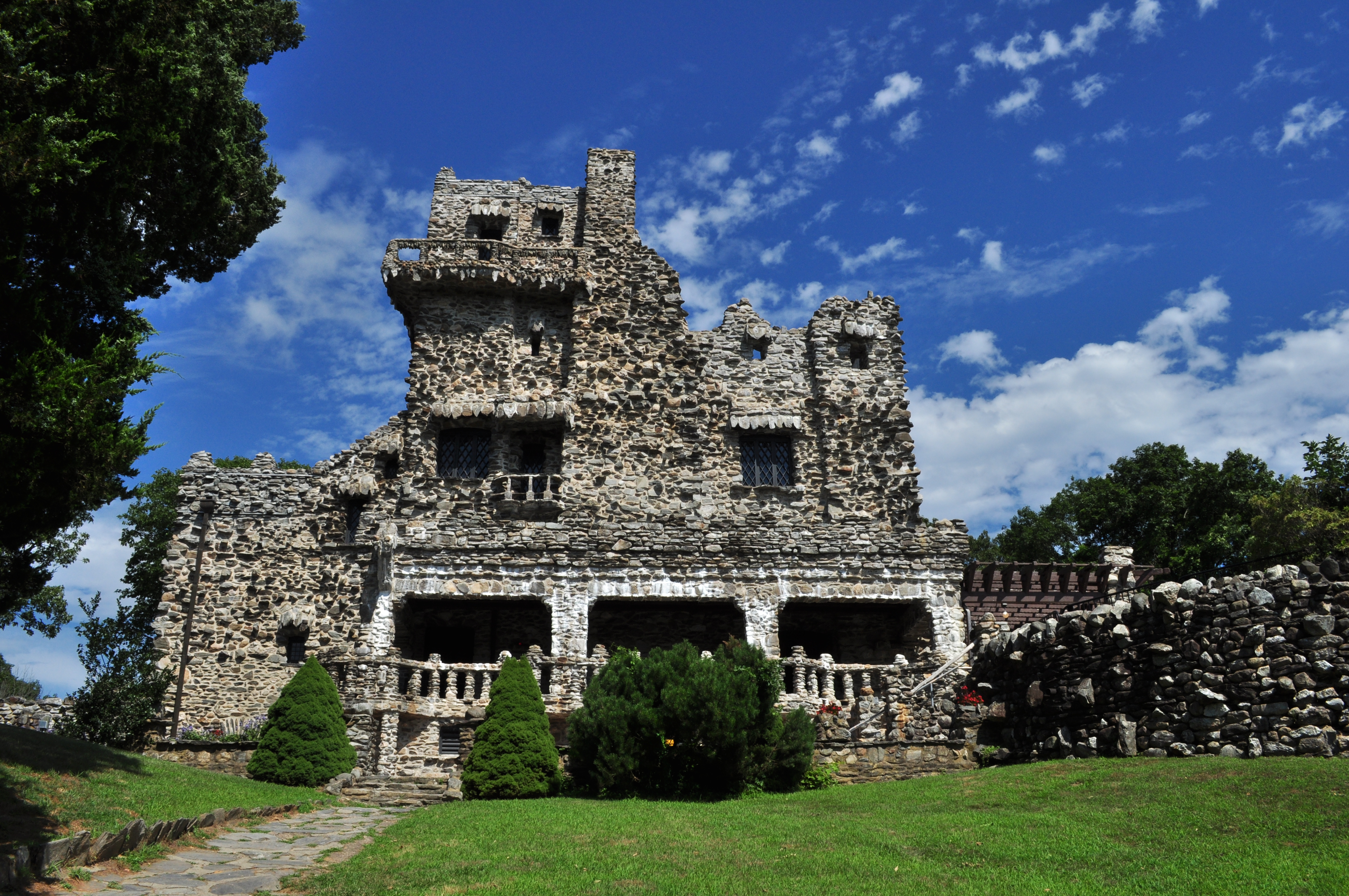 Gillette Castle 05 (9366284462).jpg