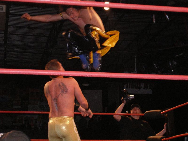 File:KUDO diving double knee drop.jpg