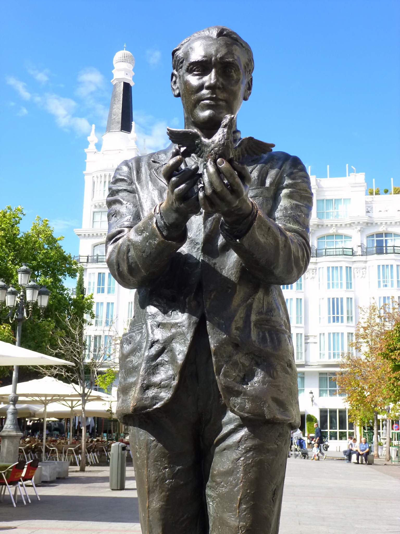 Beeld van García Lorca in Madrid