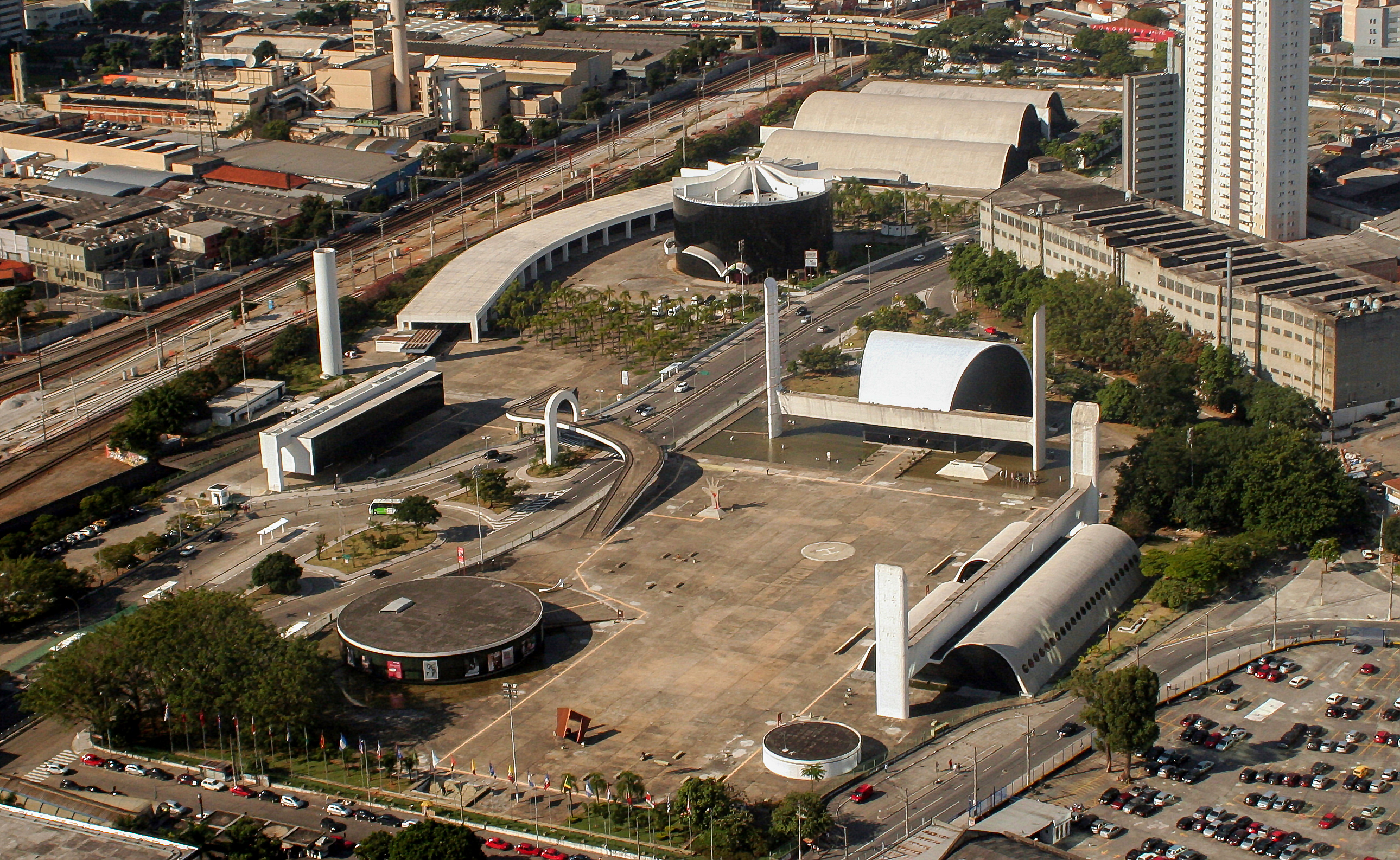 Nostalgia Belém - Mercado de São Brás visto pela Av. José