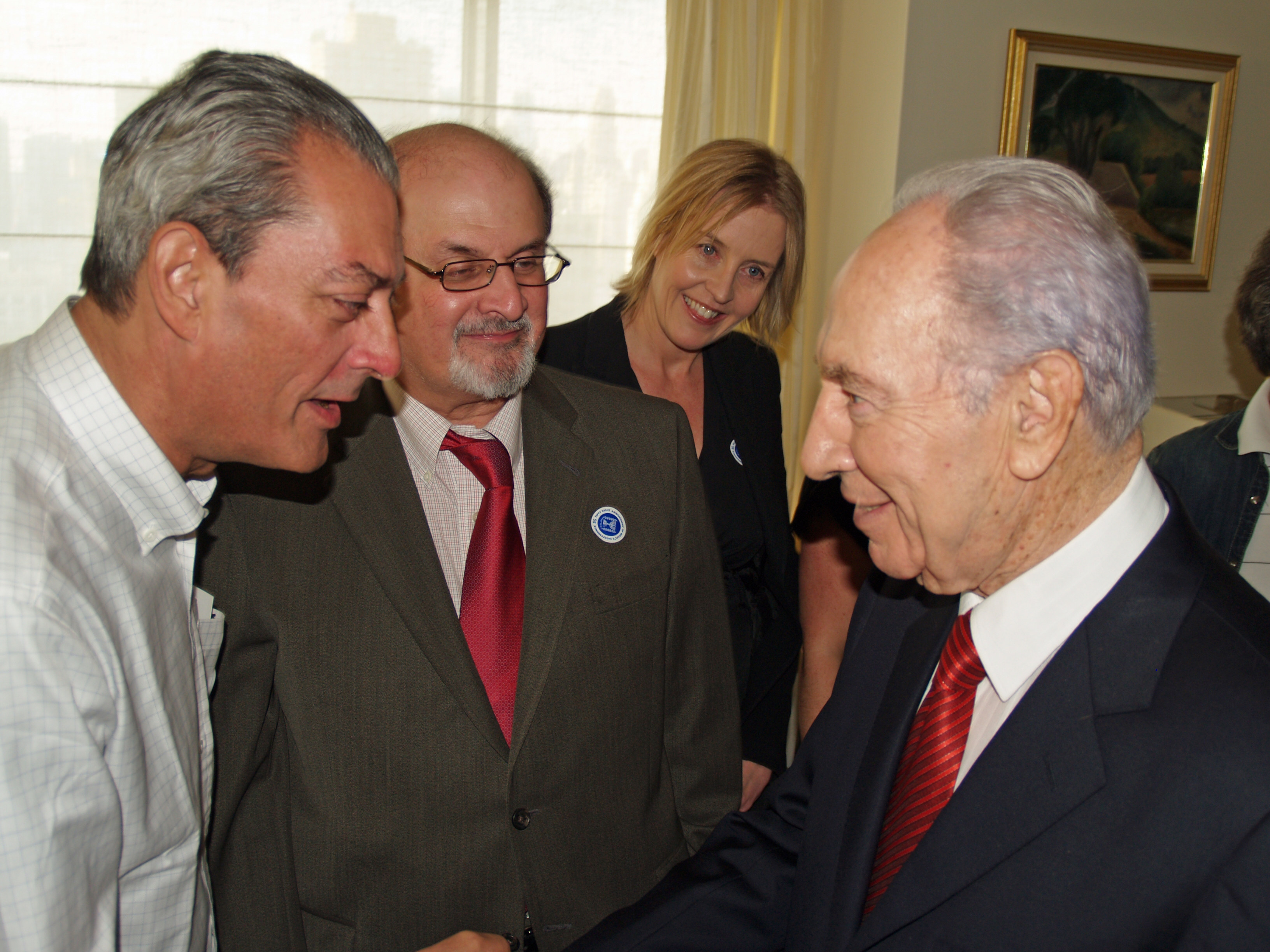 https://upload.wikimedia.org/wikipedia/commons/3/36/Paul_Auster%2C_Salman_Rushdie_and_Shimon_Peres.jpg