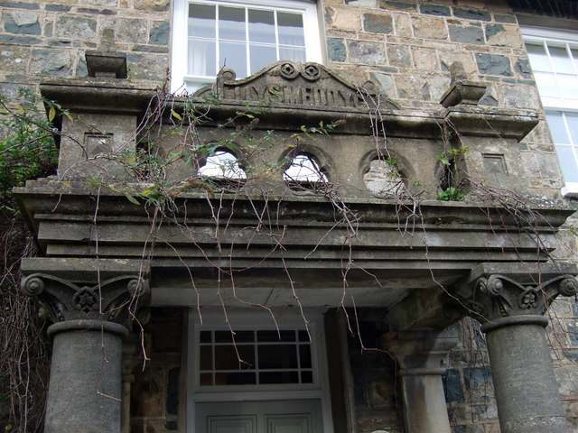 File:Porch at Llys Meddyg - geograph.org.uk - 1058726.jpg