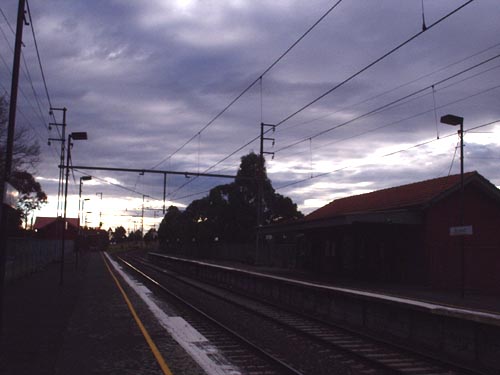 File:Rushallstation.jpg