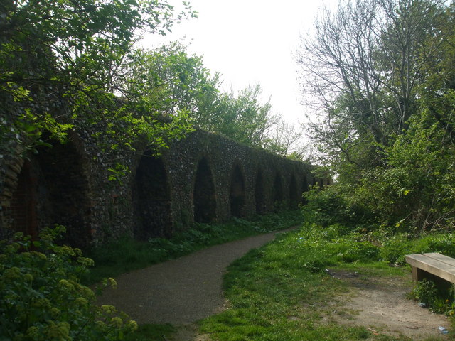 File:The old Norman defensive walls - geograph.org.uk - 1269897.jpg