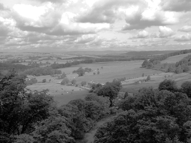 File:View From Rowter Rocks Behind The Druids Inn at Birchover - geograph.org.uk - 356658.jpg