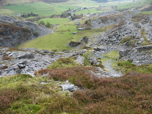 File:View down to the infilled and landscaped lower pit of Rhiw Fachno Quarry - geograph.org.uk - 598469.jpg