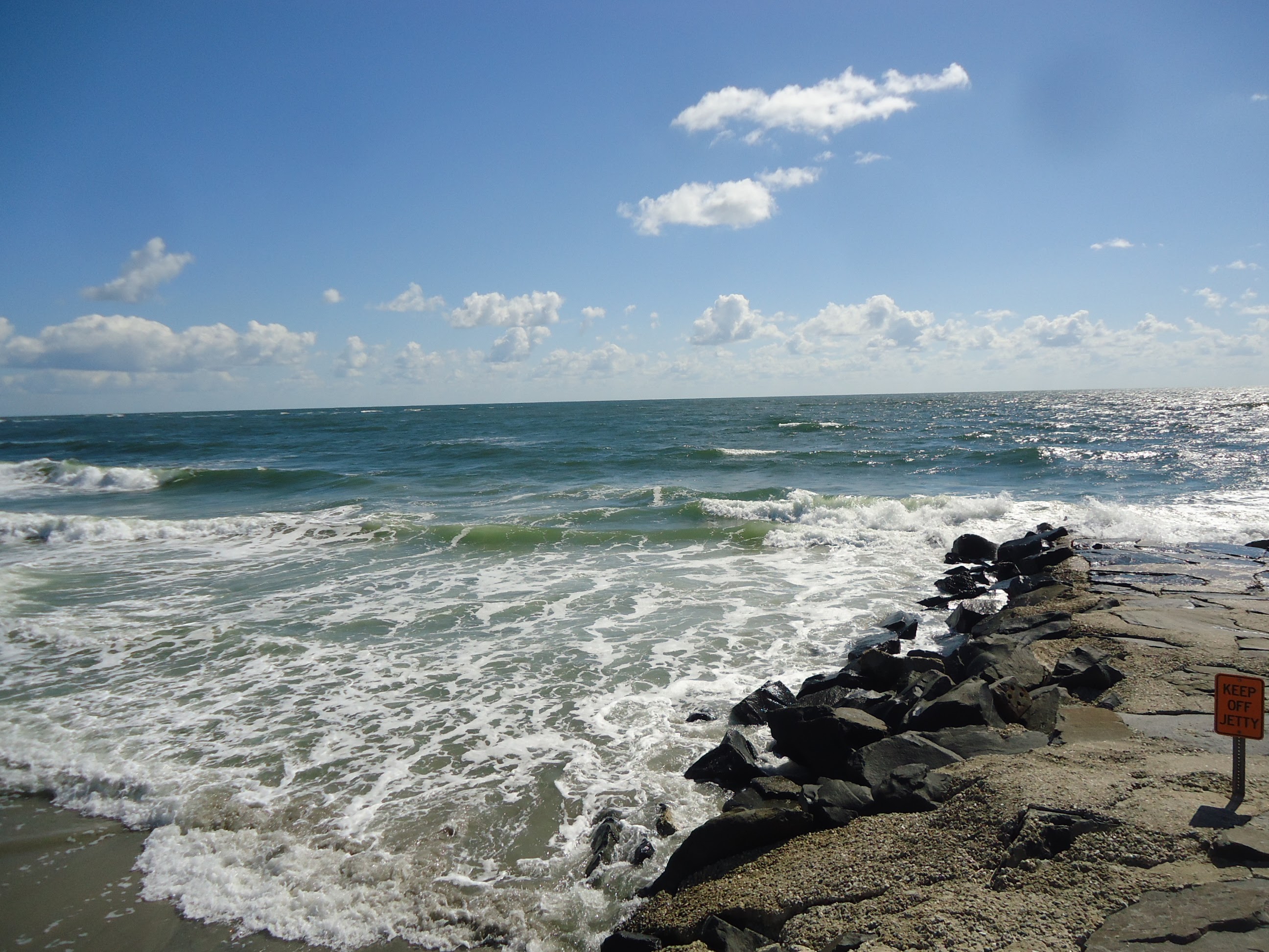 The Atlantic Ocean at sunrise, in Ventnor City, New Jersey. Stock Photo by  ©appalachianview 149758692