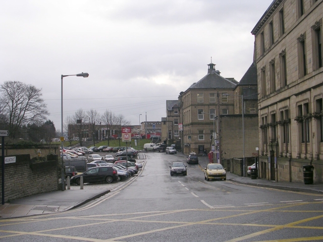 File:Wellington Street - Park Lane - geograph.org.uk - 1119617.jpg