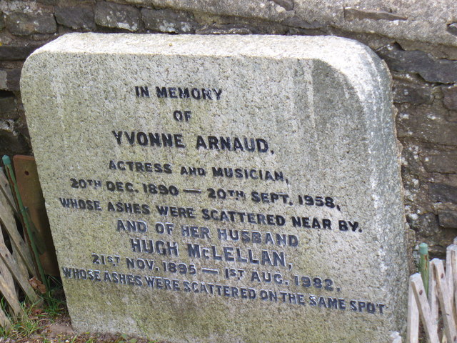 Yvonne Arnaud Memorial - geograph.org.uk - 547040