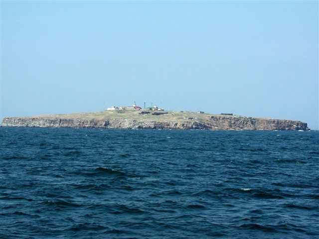 File:Zmeinyi-sea.JPG