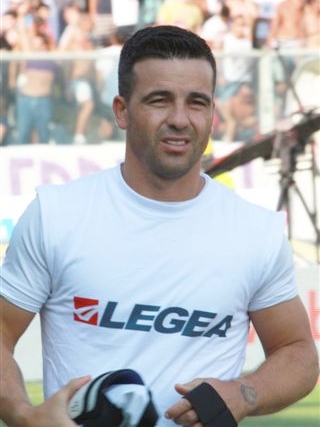 <span class="mw-page-title-main">Antonio Di Natale</span> Italian footballer (born 1977)