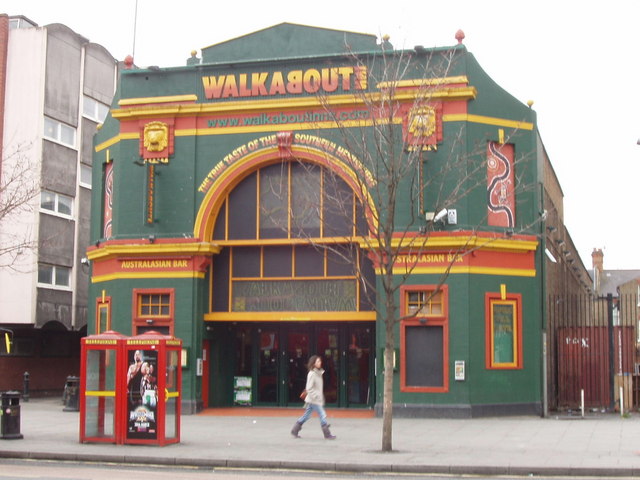 File:Australian bar at Shepherd's Bush - geograph.org.uk - 725313.jpg