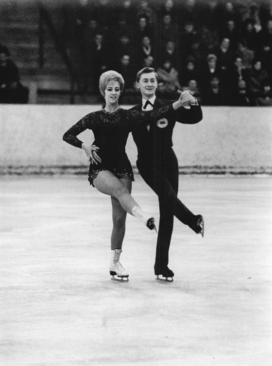Gold Diggers of 1935, Figure Skating Wikia