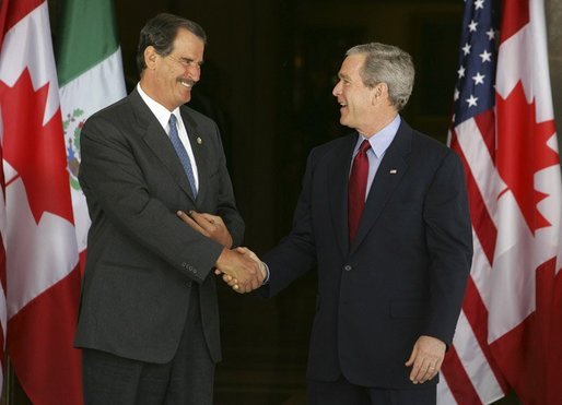 Fox met George W. Bush(2005)
