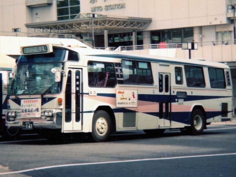 File:CRA650-Hitachi-Dentetsu.jpg