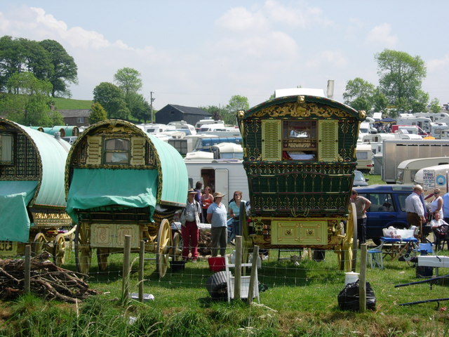 File:Caravans at Appleby Horse Fair - geograph.org.uk - 461639.jpg