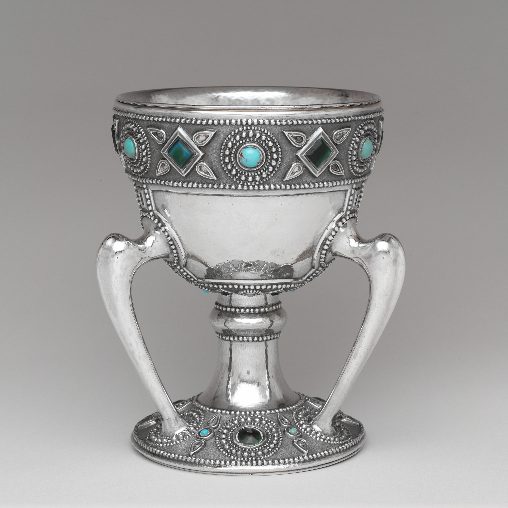 Silver glasses. By Louis Comfort Tiffany. Silver Glass. Луи Сильвер. Louis Comfort Tiffany is known best for his work.