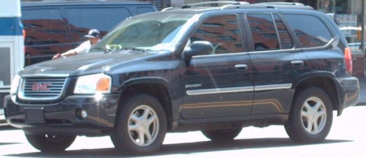 File:GMC Envoy Denali.JPG