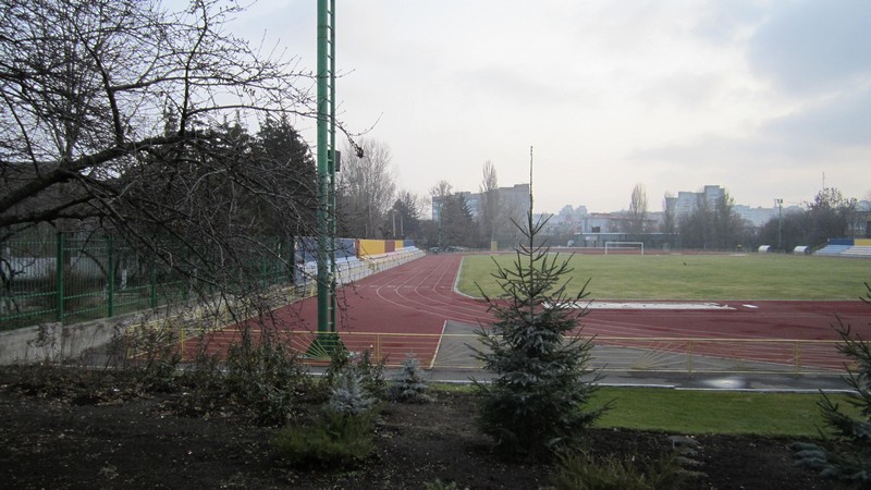 File:Illichivsk Shkilnyi Stadium2.jpg