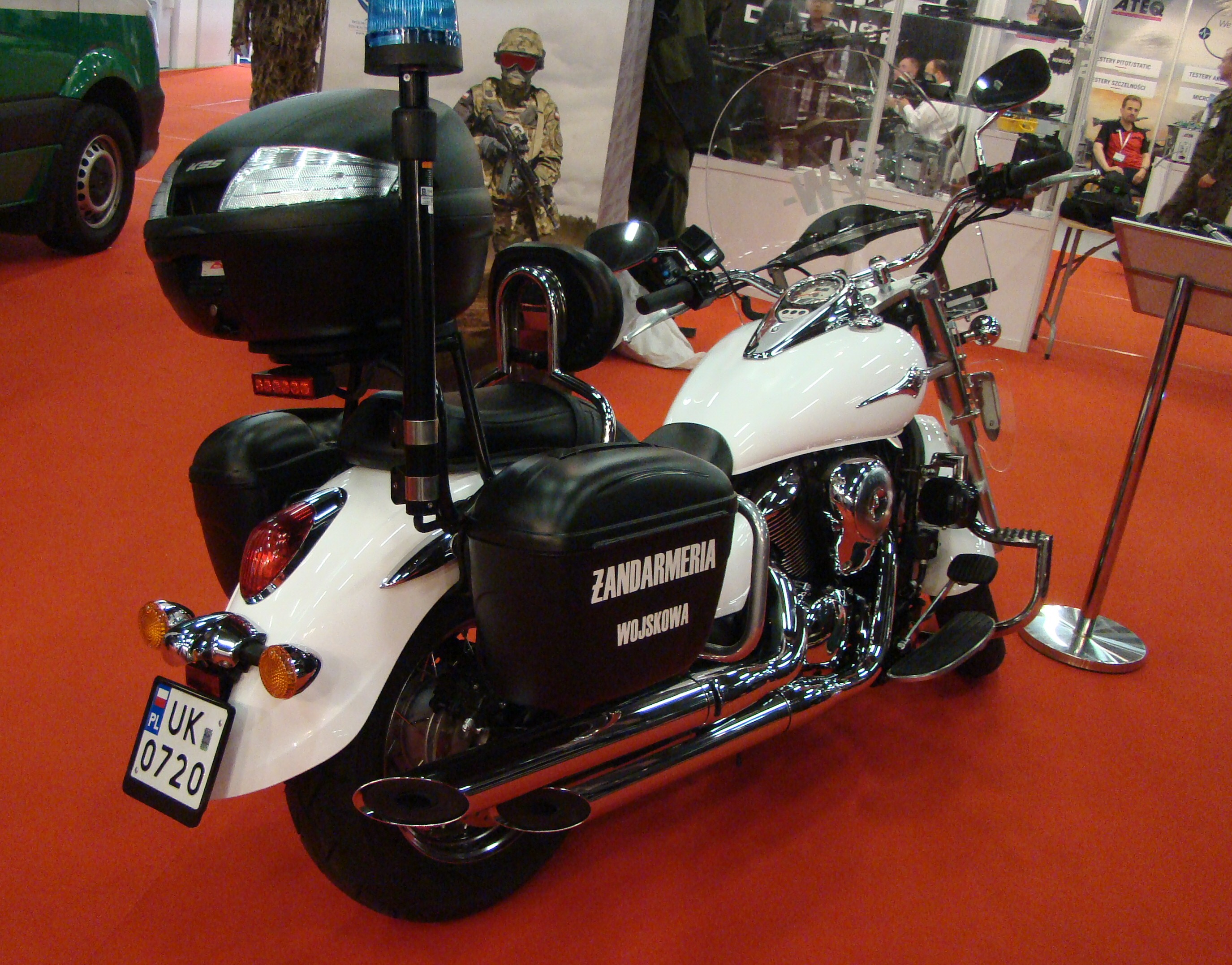 File:Kawasaki VN900 ZW 3.jpg