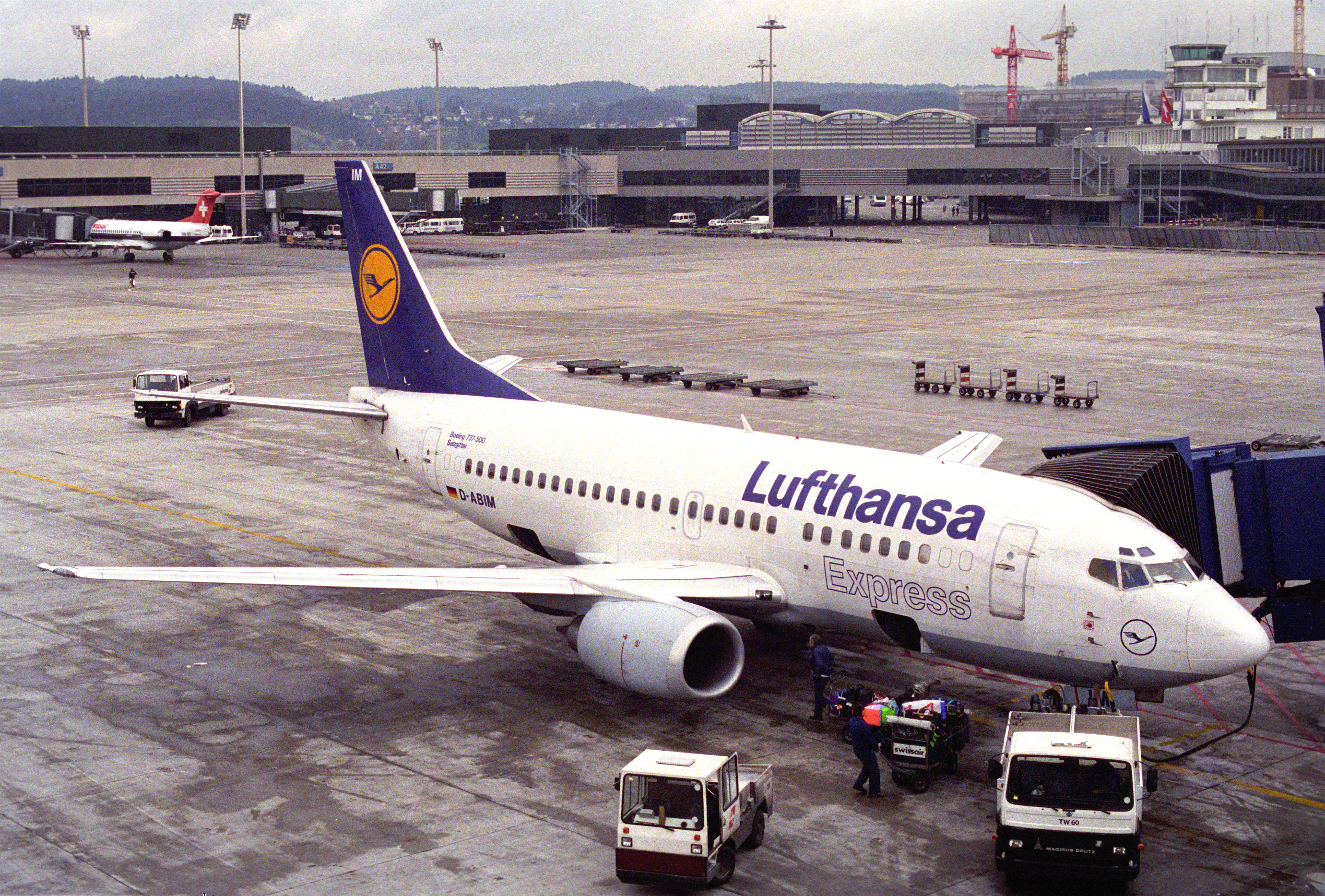 File Lufthansa Boeing 737 500 D Abim Zrh 08 02 1995 Jpg Wikimedia Commons