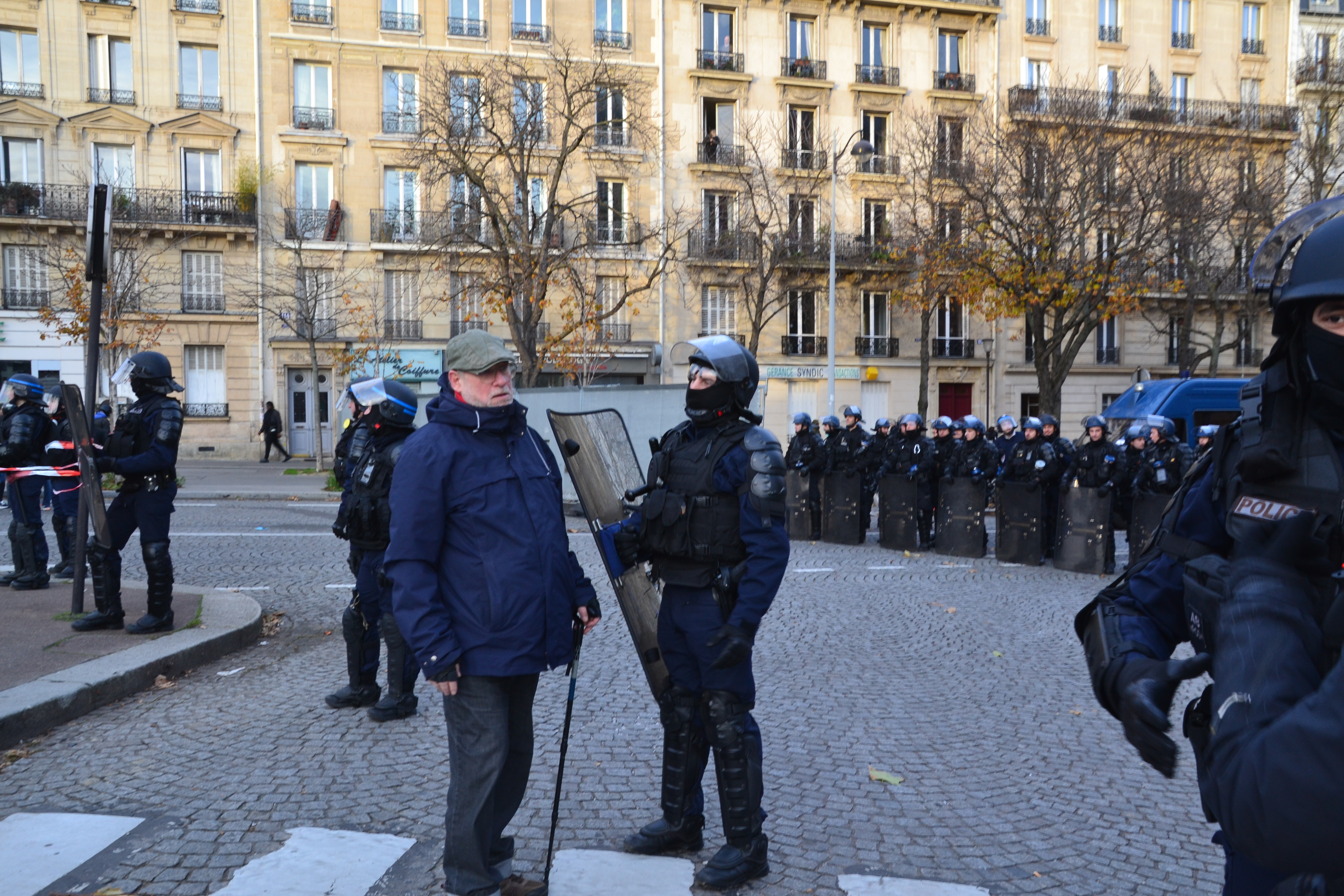 File Manifestation Du 10 Decembre A Paris Contre Le Projet De Reforme Des Retraites 49199945813 Jpg Wikimedia Commons