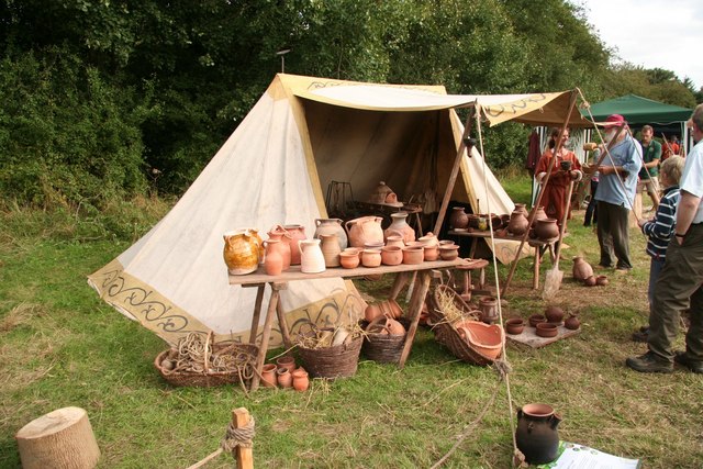 File:Medieval potter - geograph.org.uk - 1001610.jpg