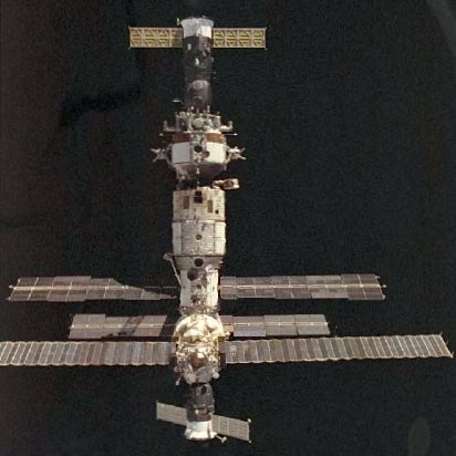 File:Mir as seen from Discovery during STS-63.jpg