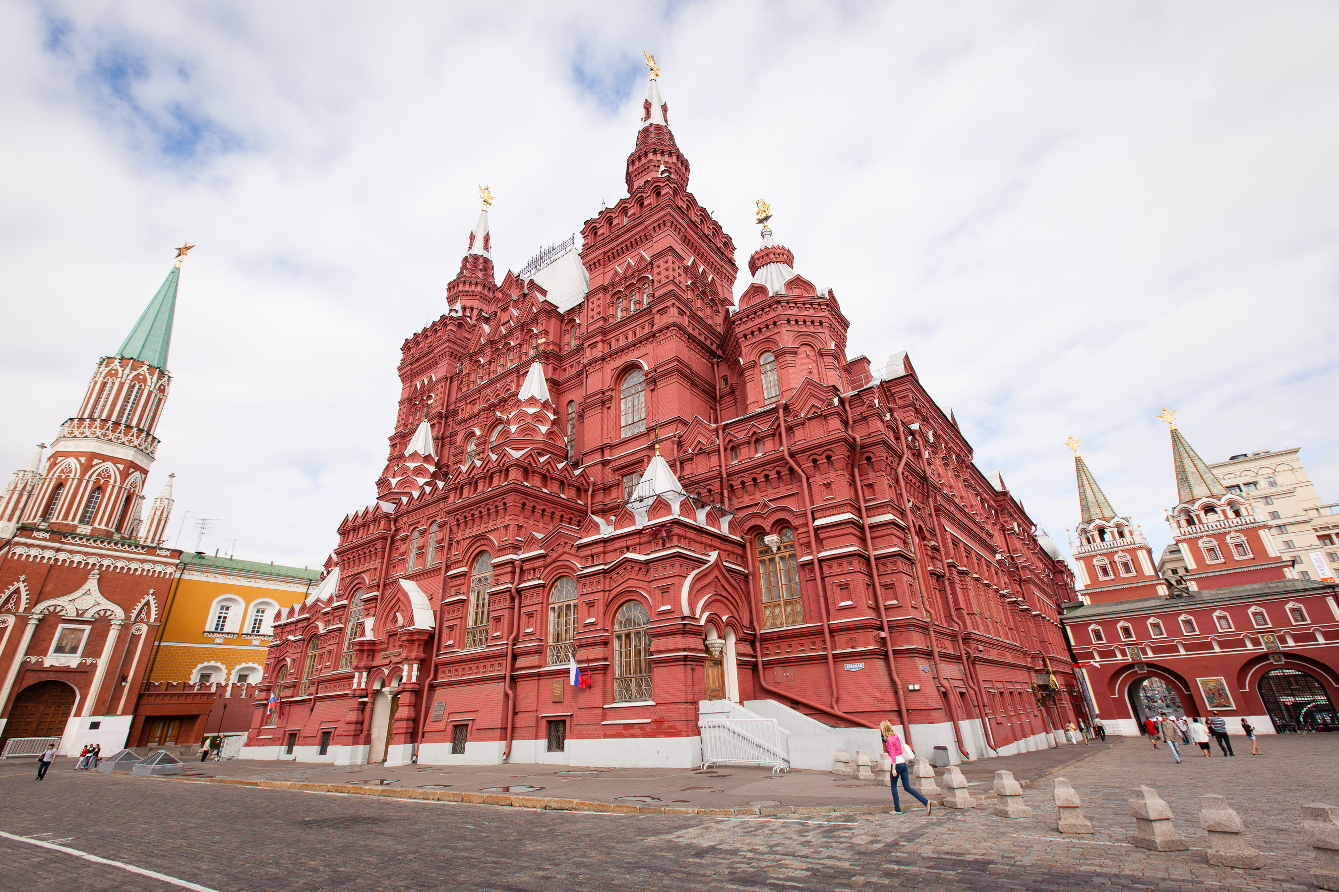 4 государственная москва. Исторический музей с высоты. Государственный исторический музей Москва Обратная сторона. Государственный исторический музей пакет. Государственный исторический музей Коммунистическая композиция.