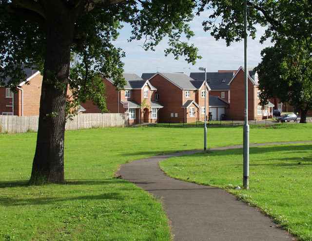 File:Near Noddle Hill Way, Hull - geograph.org.uk - 881164.jpg