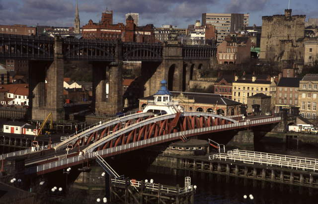 File:Newcastle Swing Bridge and High Level Bridge - geograph.org.uk - 1187120.jpg