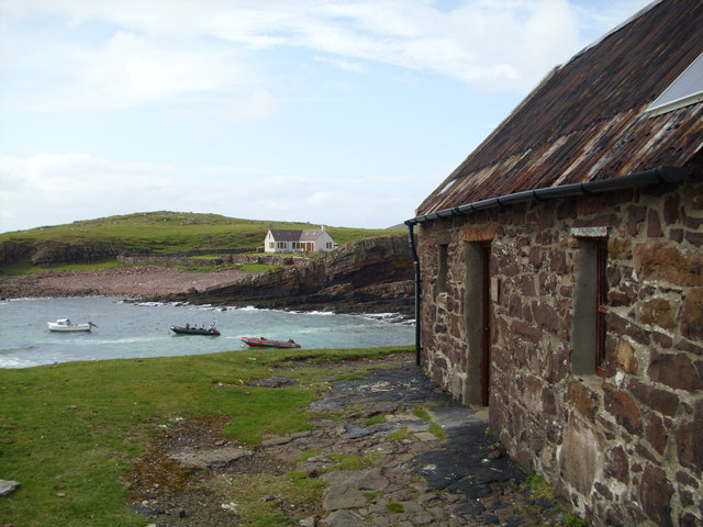 File:Old salmon hut, Clachtoll - geograph.org.uk - 1462277.jpg