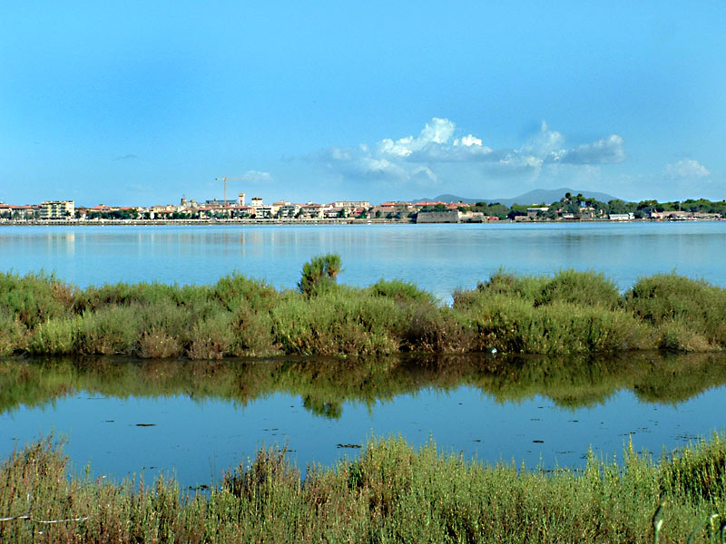 File:OrbetelloLaguna.jpg