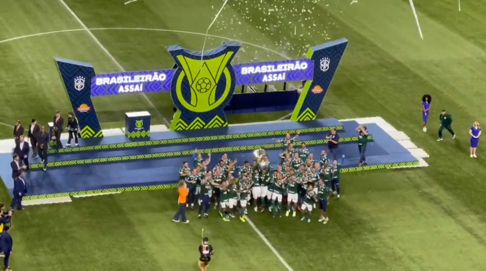 O Palmeiras é campeão do Brasileirão 2022!