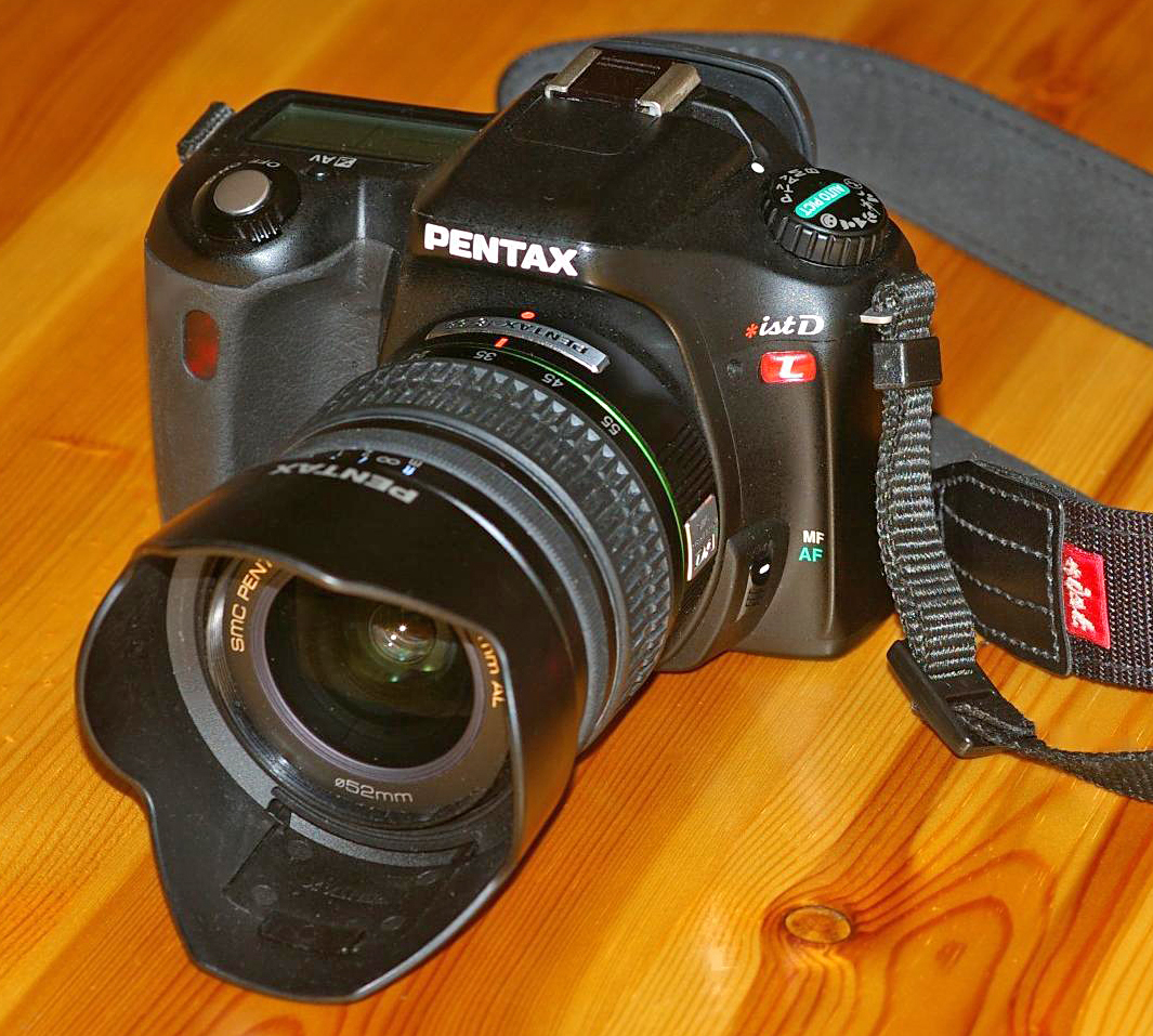 Pentax *ist DL - Wikipedia