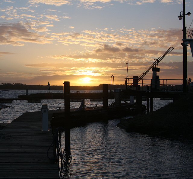 File:Pontoons in the sunset - geograph.org.uk - 711849.jpg