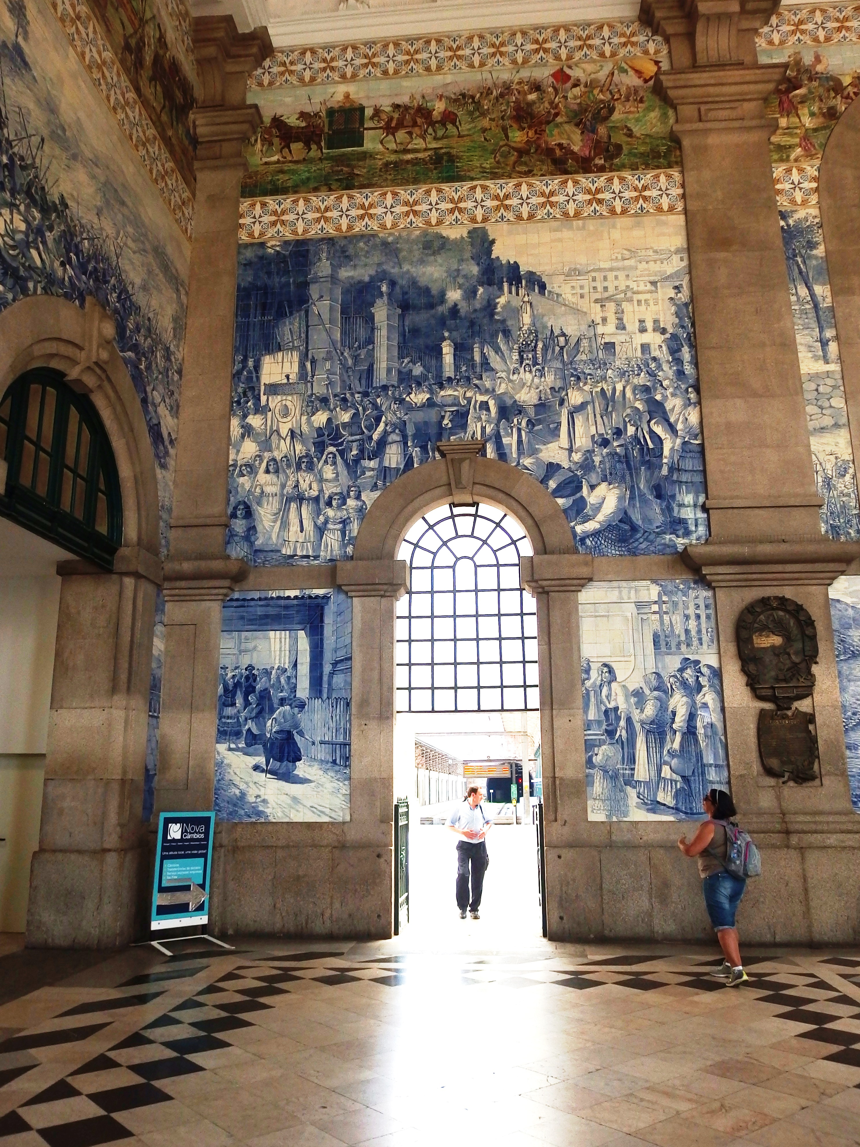 File:Porto, São Bento station, azulejos (4).jpg - Wikimedia Commons