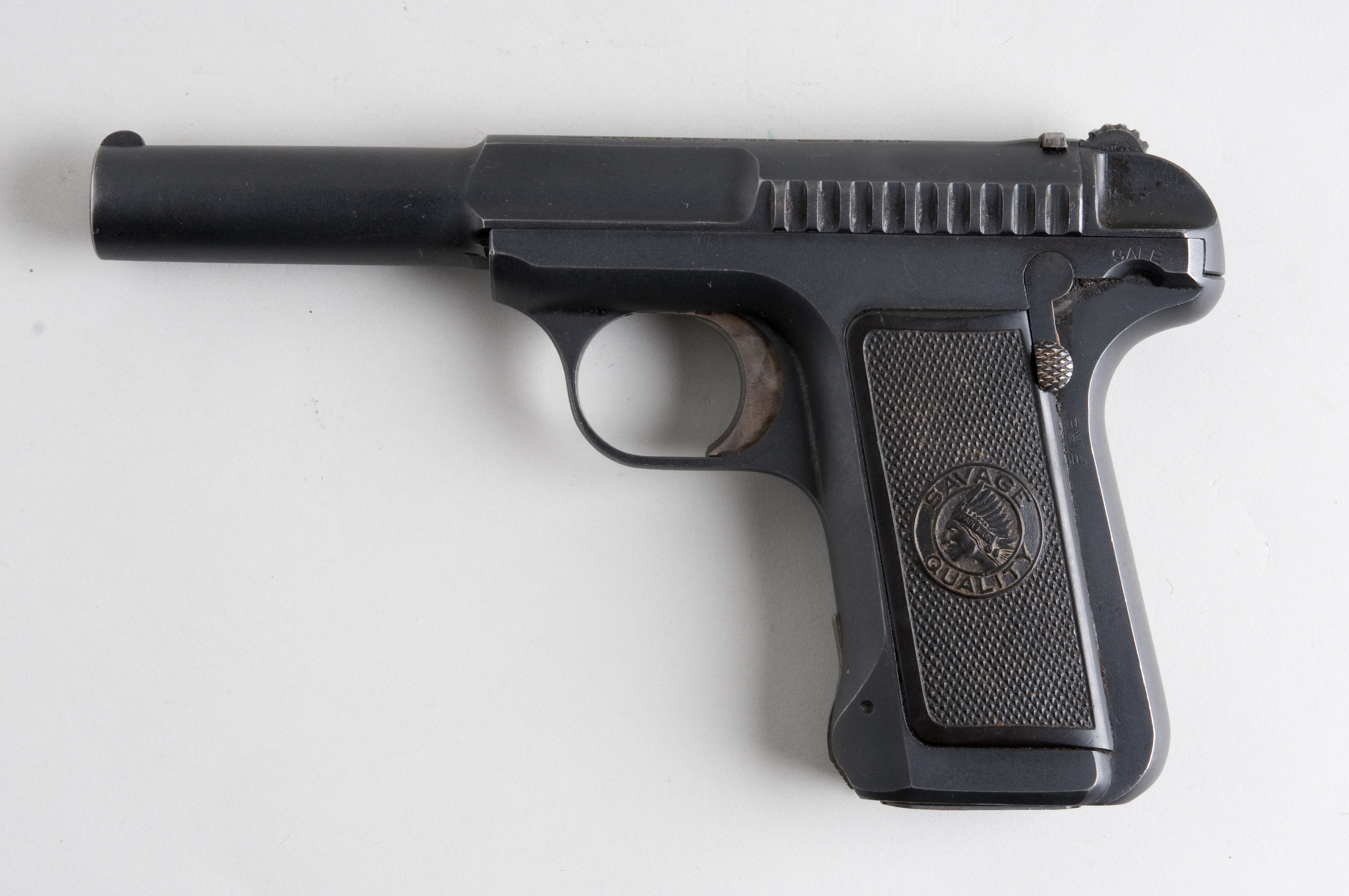 32 semi automatic pistol