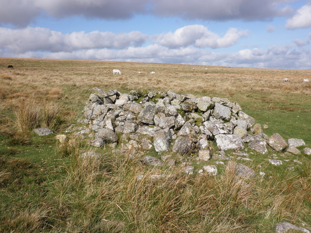 File:Stone circle, near Skir Ford - geograph.org.uk - 1530890.jpg