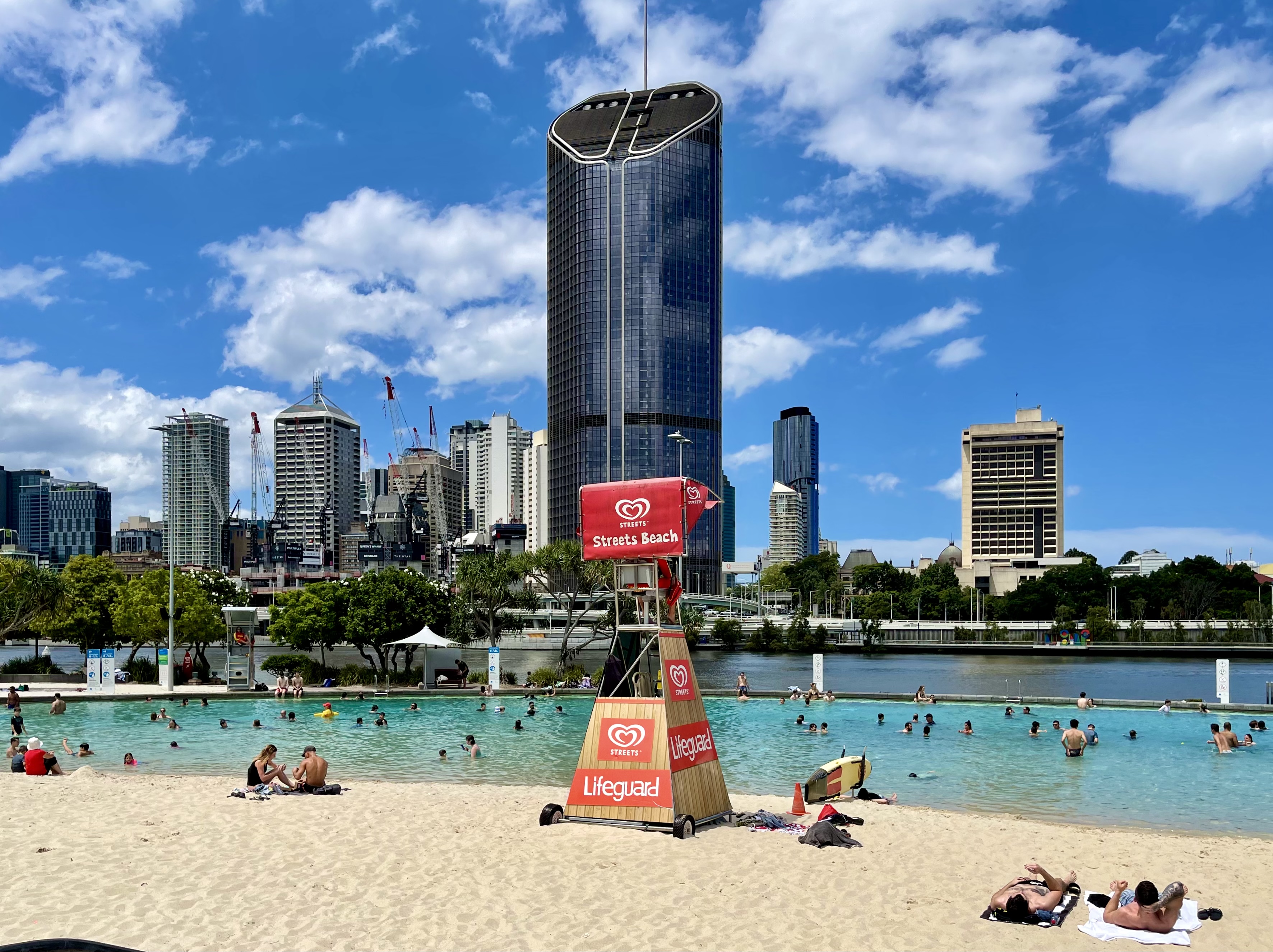 Streets Beach, Brisbane Beach