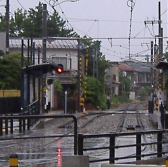 File:TLR-Okudachugakkomae-station.jpg