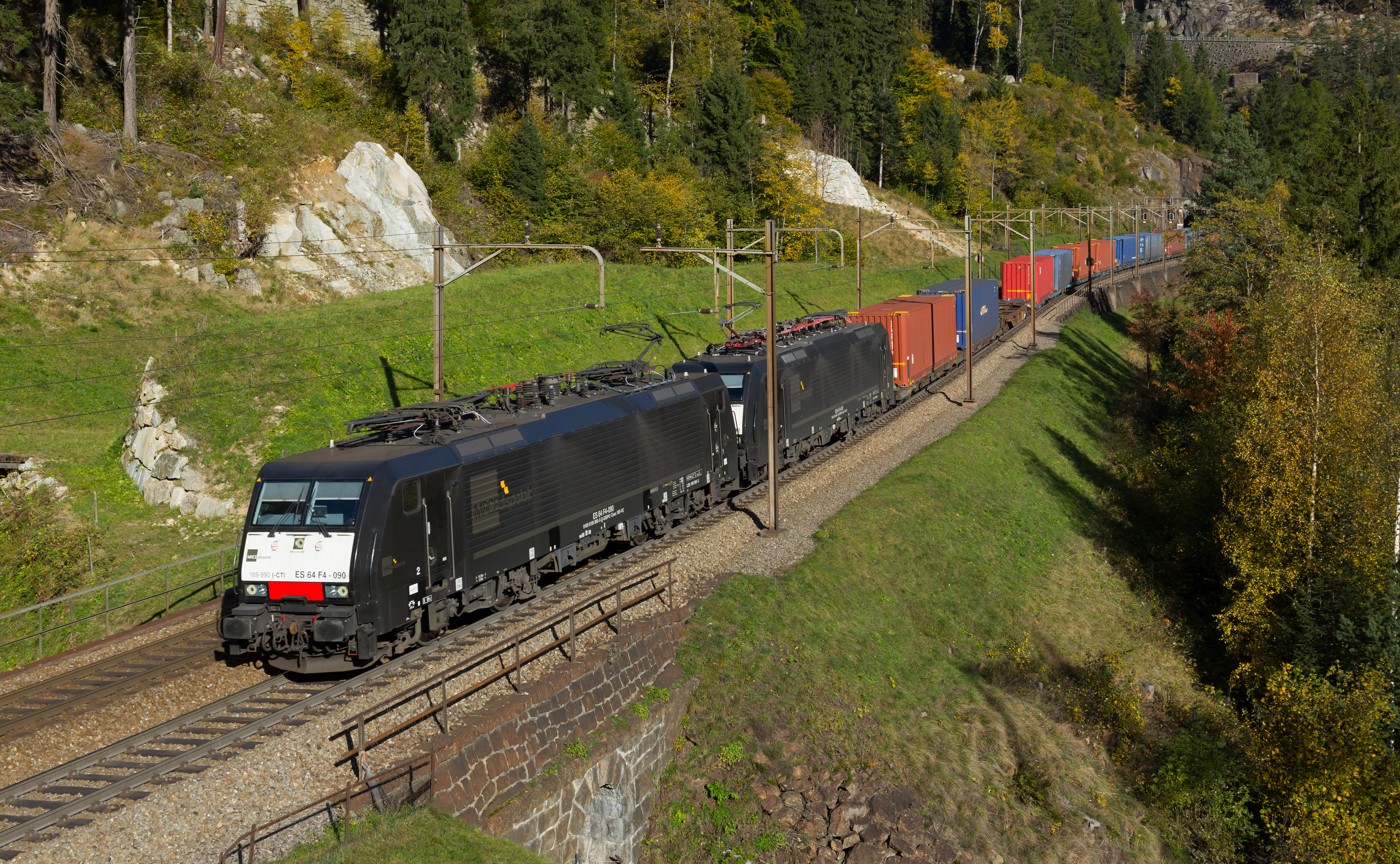 WHE Wanne-Herner Eisenbahn und Hafen - TransCare. We change logistics.