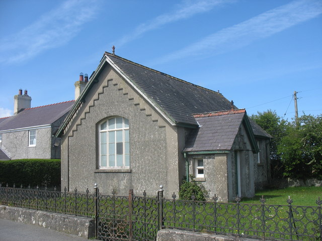 File:The disused Capel Hermon, Llanynghenedl - geograph.org.uk - 1292218.jpg