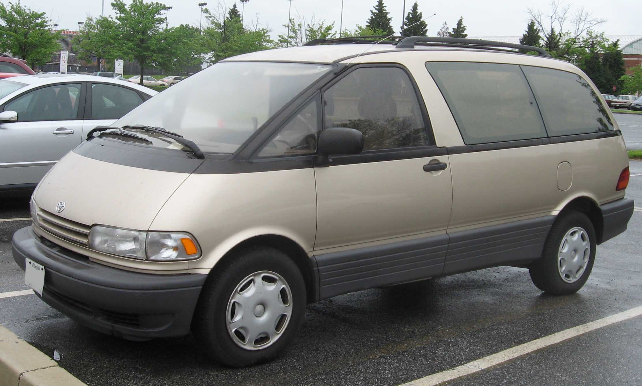 picture of toyota previa #6