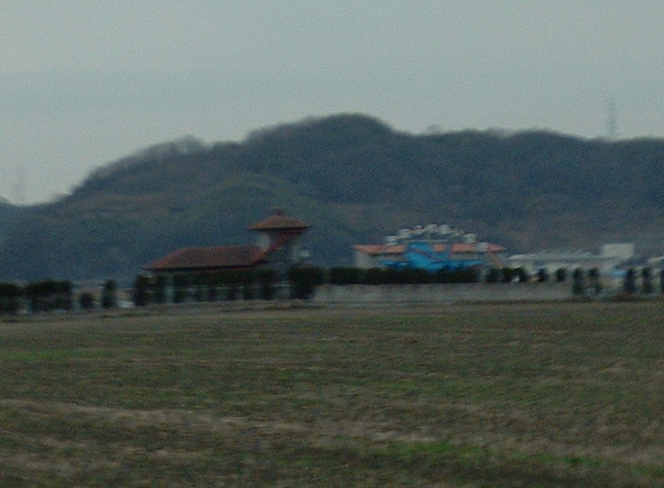 File:笠岡空港管制塔.JPG