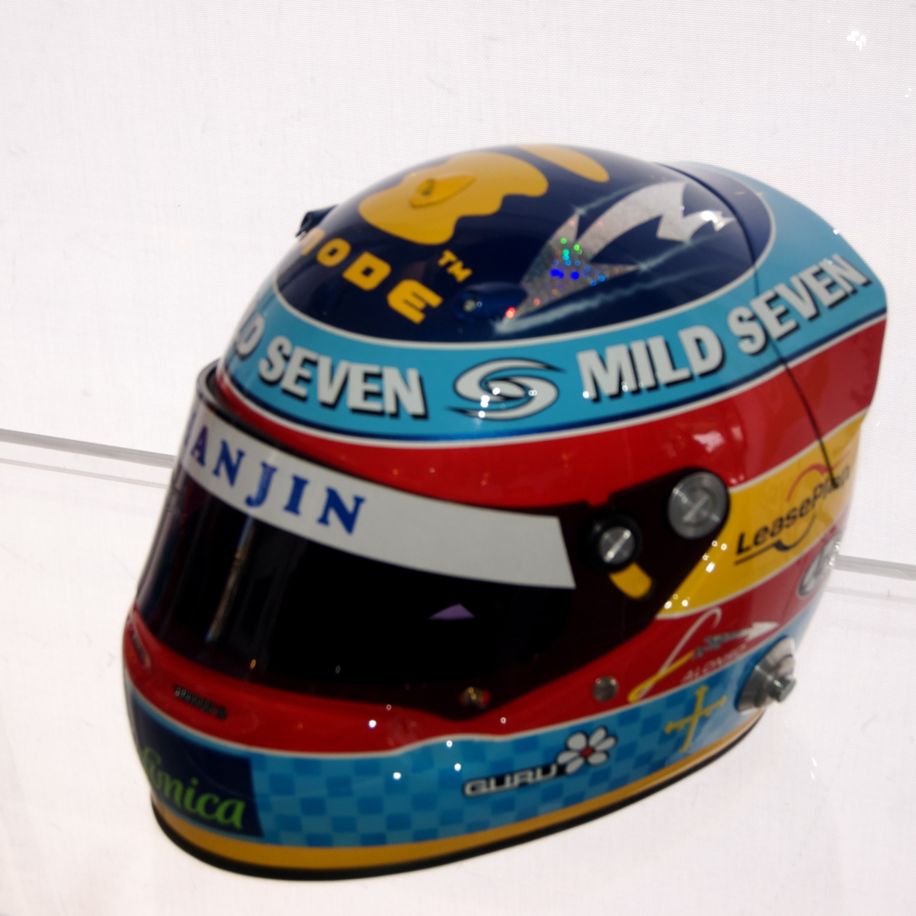 File:Alonso Renault helmet.jpg - Wikimedia Commons
