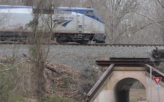 Amtrak_train_at_Colchester_Overpass_aka_