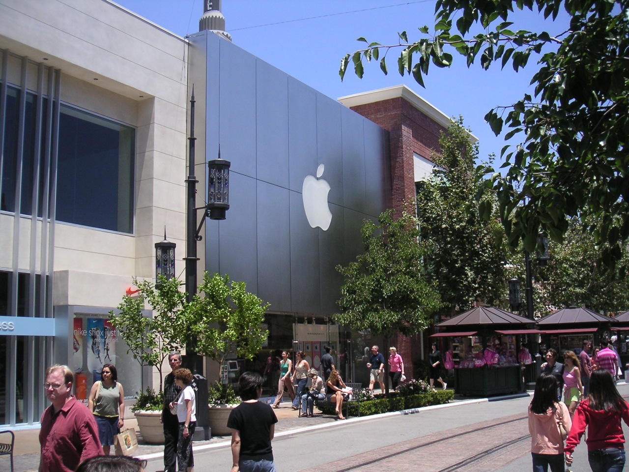 Bestand Apple Store The Grove Drive Los Angeles Ca 2004 06 26